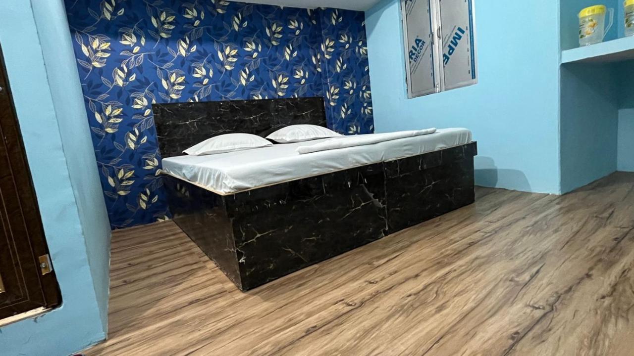 Krishna P. Guest House Váránaszi Kültér fotó